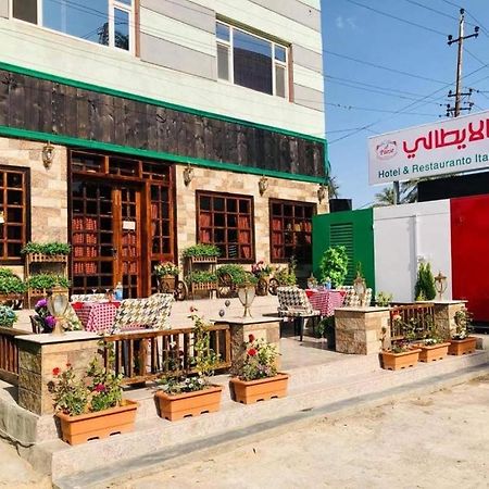 Hotel Italian House Baghdād Esterno foto