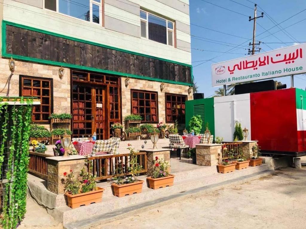 Hotel Italian House Baghdād Esterno foto