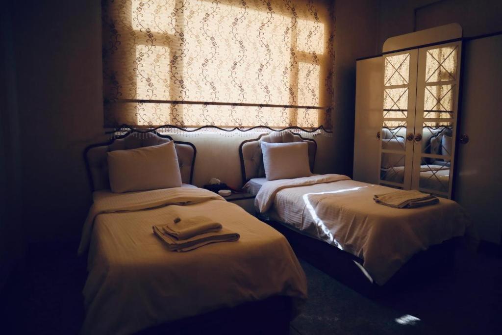 Hotel Italian House Baghdād Esterno foto